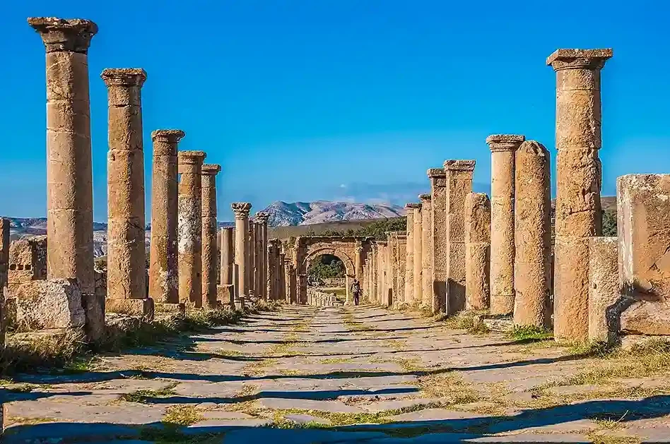 Djurdjura mountains, Roman ruins of Djemila, Algiers Casbah and Sahara dunes – Algeria travel guide 2026-2027