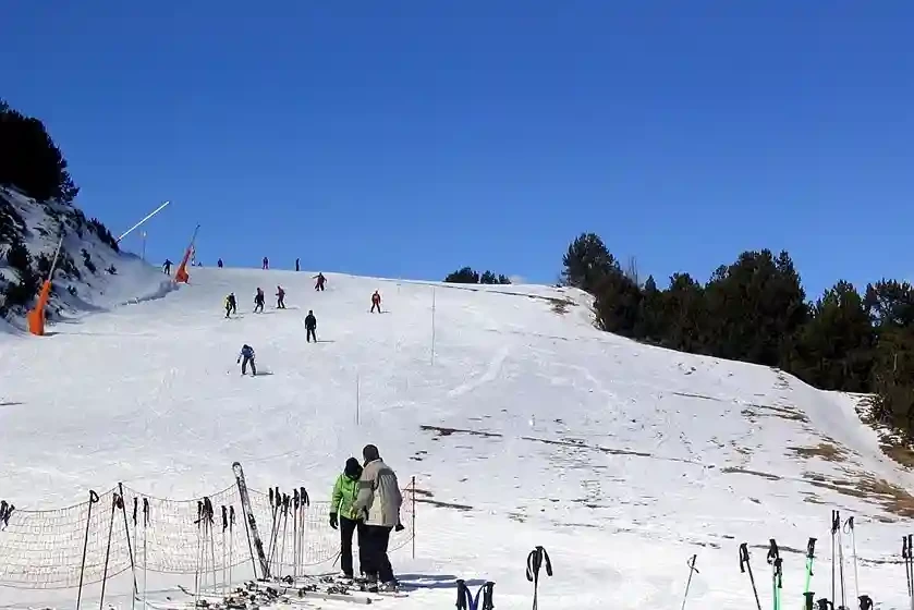 Pyrenees mountains, Grandvalira ski resort, Andorra la Vella and Romanesque churches – Andorra travel guide 2026-2027