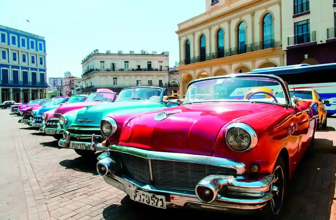 Havana classic cars, Viñales tobacco valley, Trinidad colonial houses and Varadero beach – Cuba travel guide 2026-2027