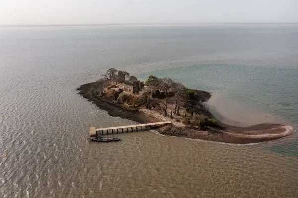 Gambia River cruises, Atlantic beaches, Kunta Kinteh Island and vibrant markets – Gambia travel guide 2026-2027