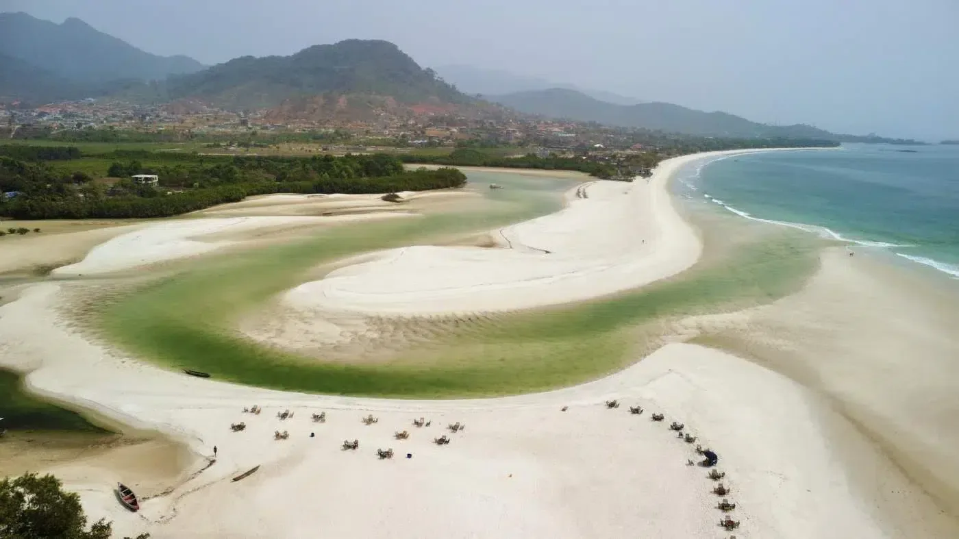 River No.2 Beach, Tacugama Chimpanzee Sanctuary, Banana Islands and Freetown cotton tree – Sierra Leone travel guide 2026-2027