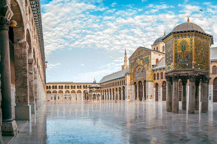 Umayyad Mosque Damascus, Palmyra ruins, Krak des Chevaliers and Aleppo Citadel – Syria travel guide 2026-2027