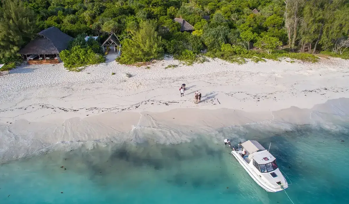 2-Day Mnemba Island Snorkeling Tour in Zanzibar